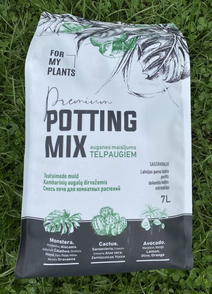 Augsnes maisījums kaktusiem un sukulentiem "POTTING MIX" 7L iepakojums